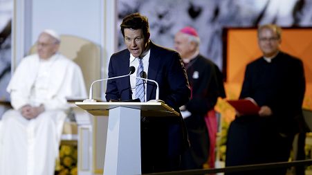 Mark Wahlberg meeting the Pope in 2015