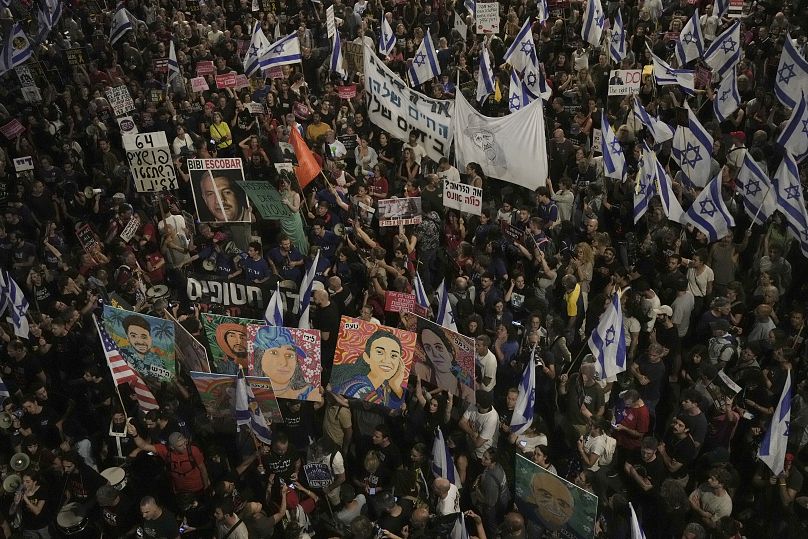 People protest against Israeli Prime Minister Benjamin Netanyahu's government and call for the release of hostages held in Gaza, June 1, 2024